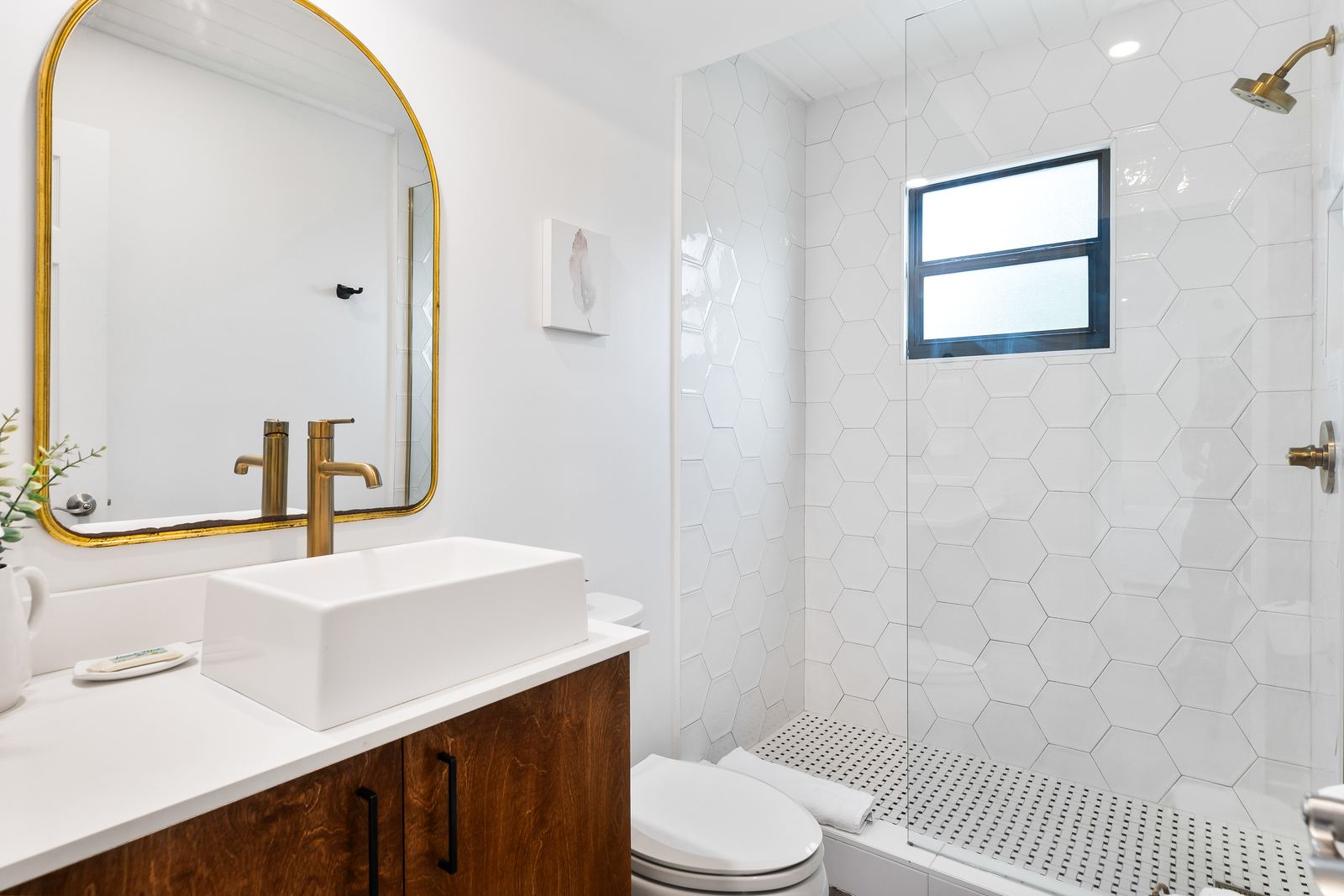 The bathroom — Calypso Cove 1, Palm Bay Getaways, Grand Cayman